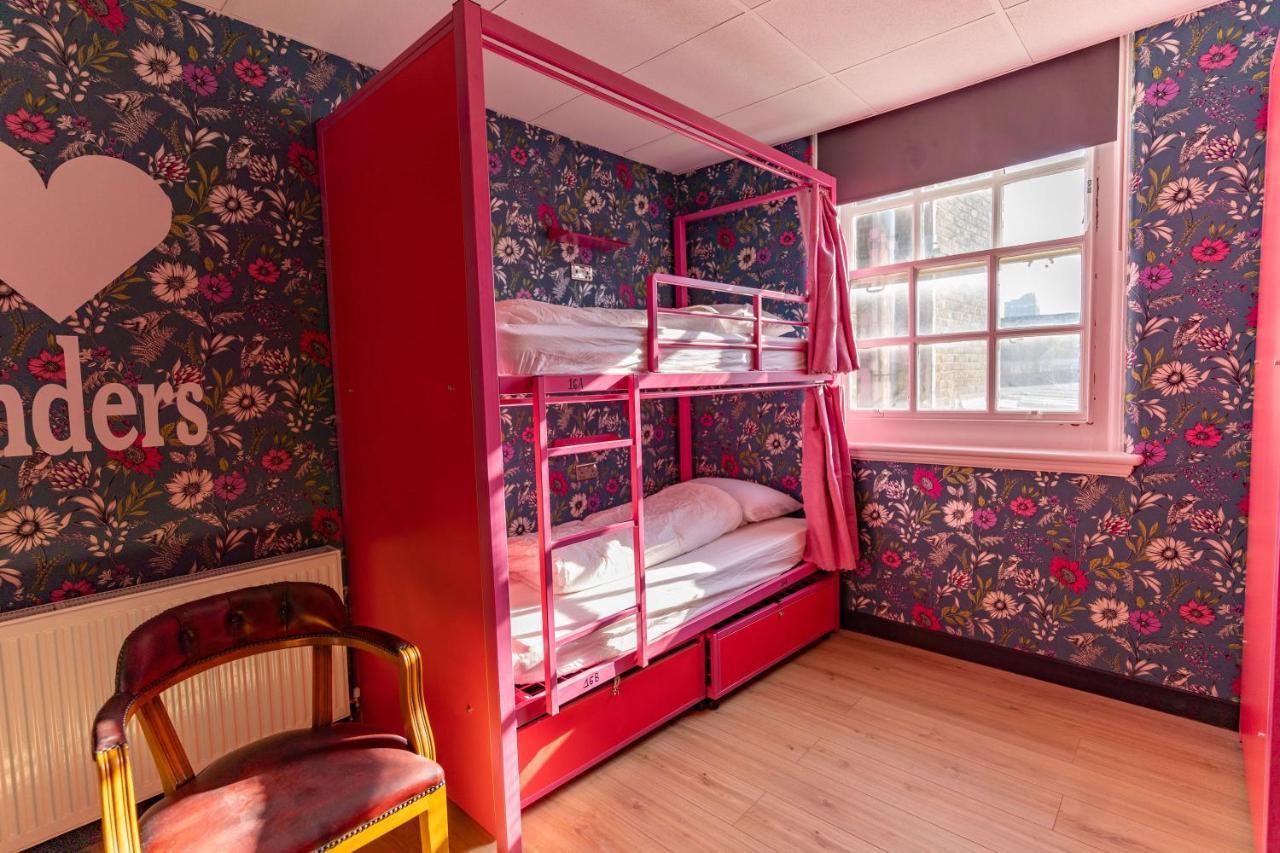 Hostelle - Women Only Hostel ロンドン エクステリア 写真
