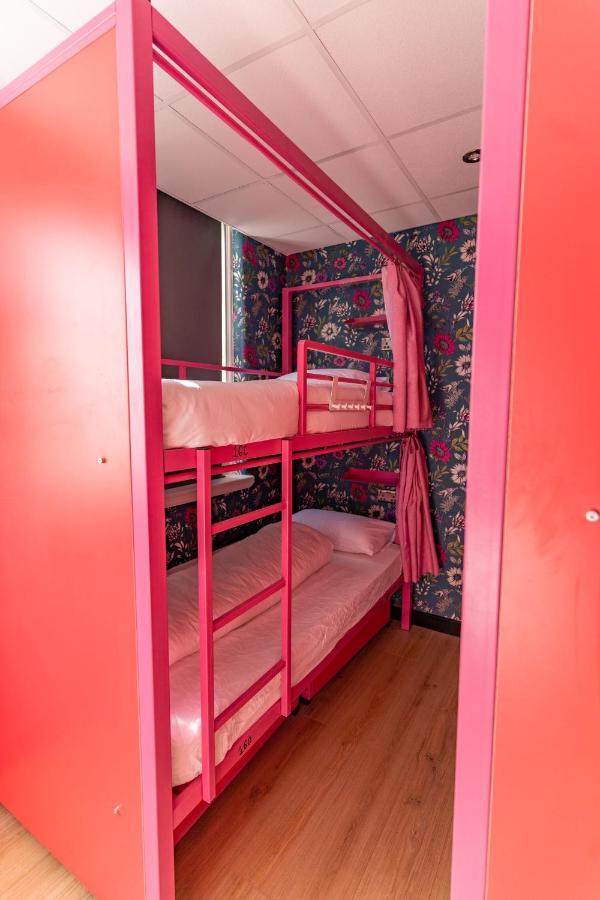 Hostelle - Women Only Hostel ロンドン エクステリア 写真